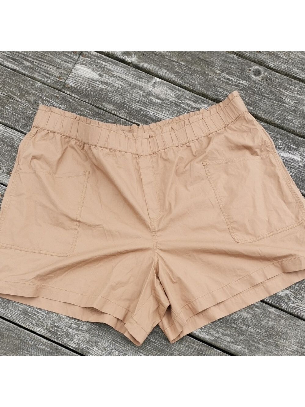 Penningtons Women Cargo cotton tan shorts. Hiking 🥾, Outdoorsy S 24